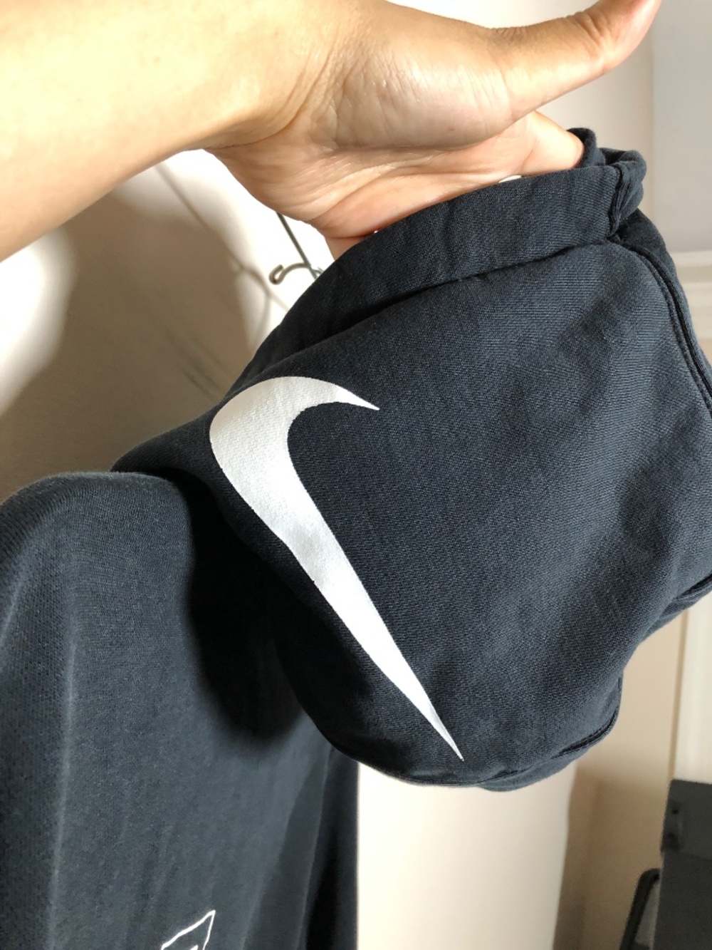 Nike House Of Innovation NYC Exclusive Hoodie - Picture 6 of 9